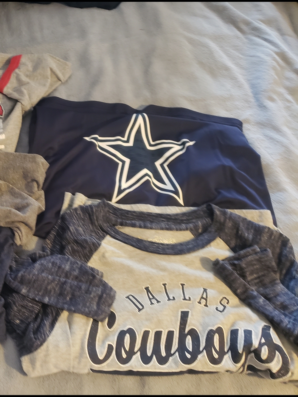 NFL Dallas Cowboys Short Sleeve Raglan Tee in Navy and Gray